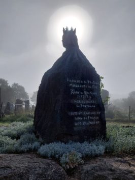 Anne de Bretagne sous la lune